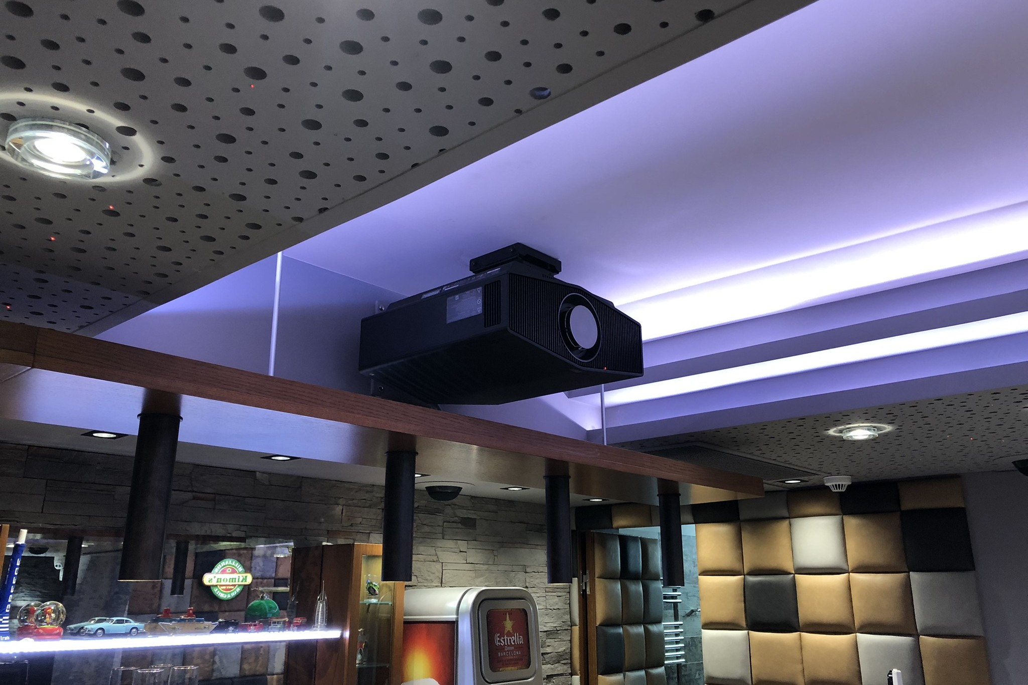 Αναβάθμιση Home Theater & Play Room