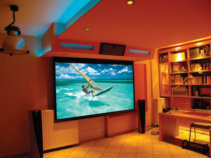 Home Cinema σε γραφείο