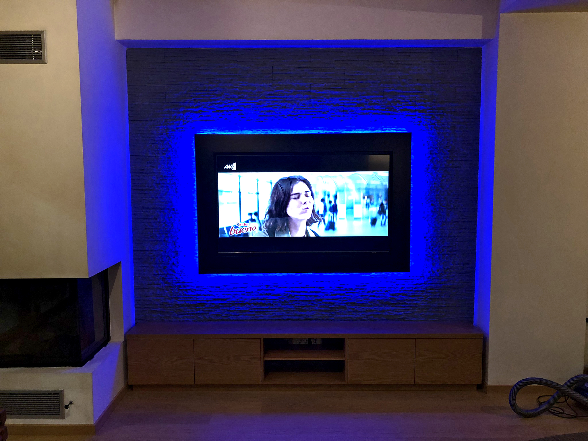 Smart TV with Concealed LED Lighting