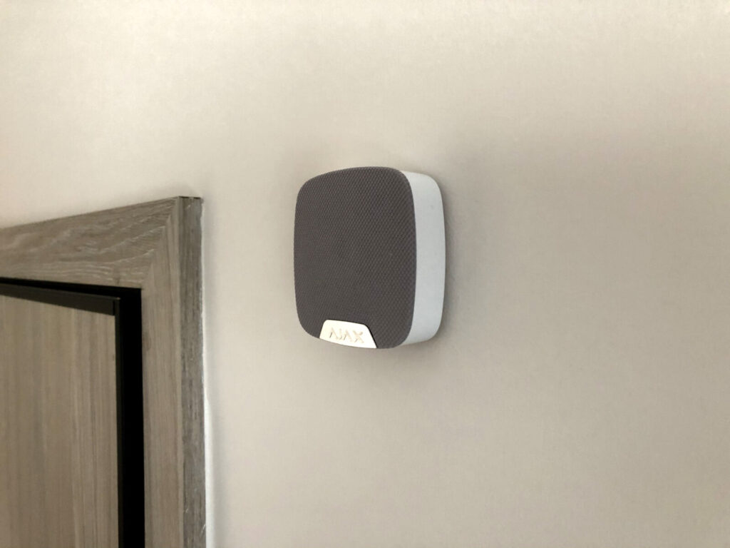 Έξυπνος συναγερμός AJAX σε μονοκατοικία / AJAX smart alarm in a detached home — 02