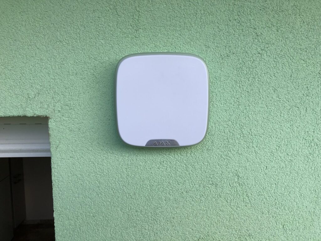 Έξυπνος συναγερμός AJAX σε μονοκατοικία / AJAX smart alarm in a detached home — 04