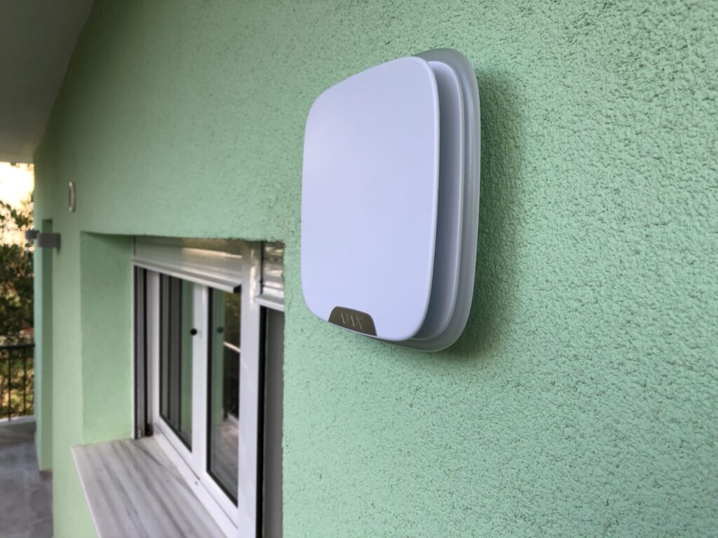 Έξυπνος συναγερμός AJAX σε μονοκατοικία / AJAX smart alarm in a detached home — 05