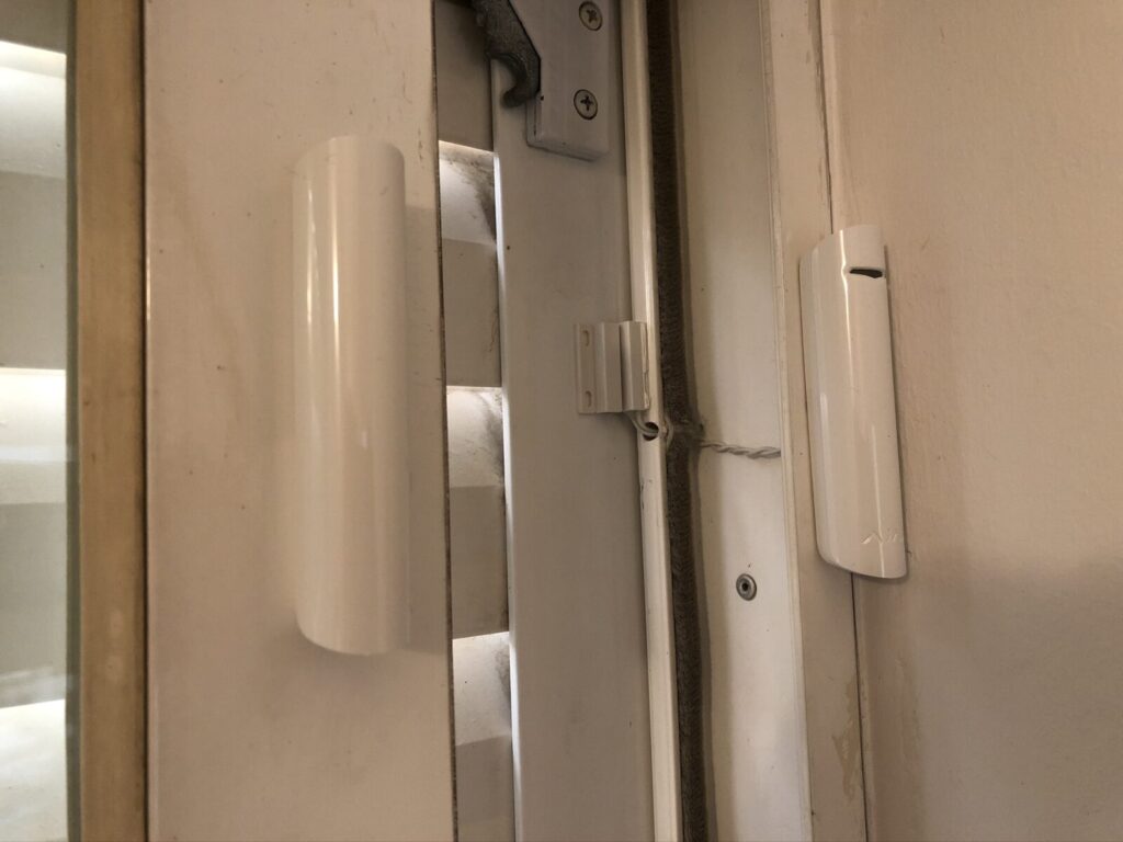 Έξυπνος συναγερμός AJAX σε μονοκατοικία / AJAX smart alarm in a detached home — 09
