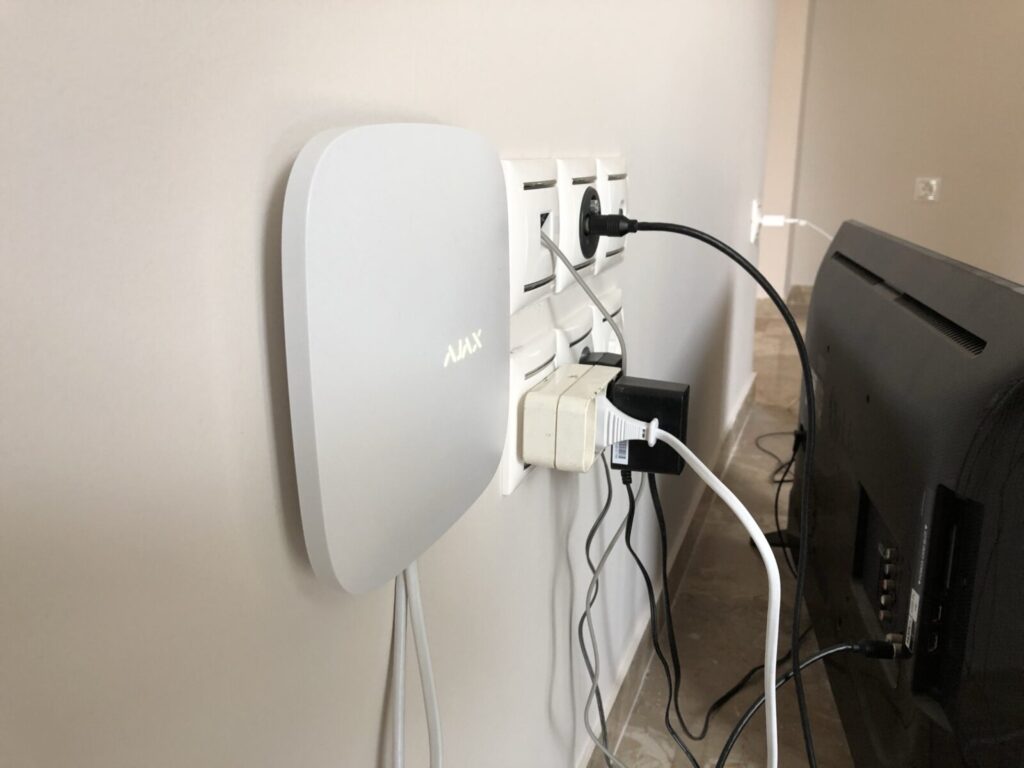 Έξυπνος συναγερμός AJAX σε μονοκατοικία / AJAX smart alarm in a detached home — 12
