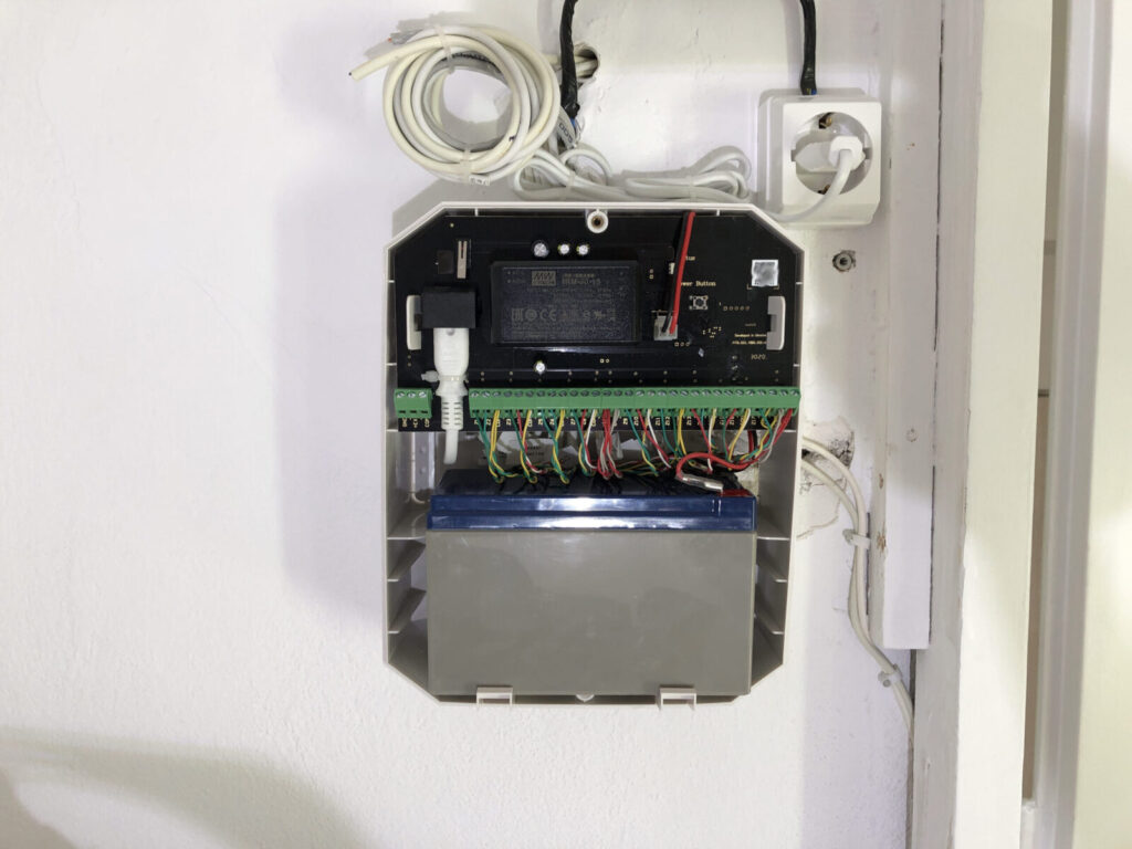 Έξυπνος συναγερμός AJAX σε μονοκατοικία / AJAX smart alarm in a detached home — 16