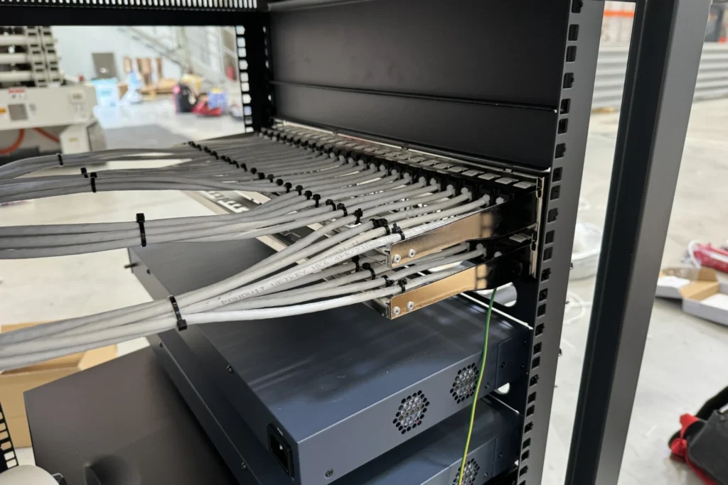 Organised network connections in the central rack Organised network connections in the central rack