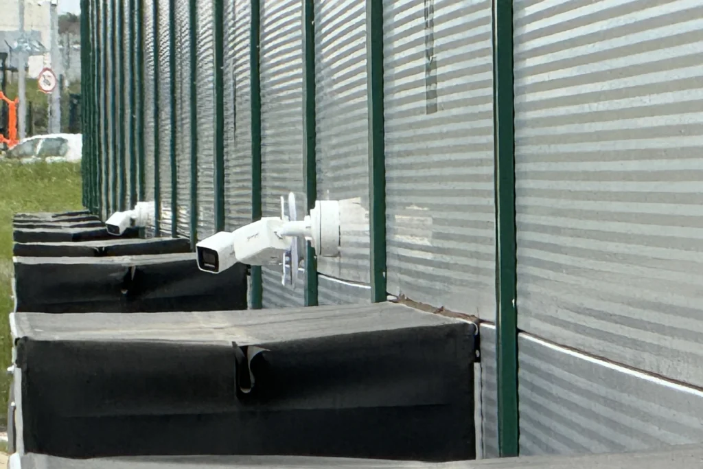 Cameras along the loading bay doors Cameras along the loading bay doors